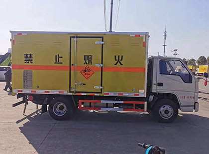 峡江爆破器材运输车