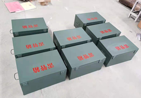 峡江炸药箱和雷管箱一般是怎么存放的？